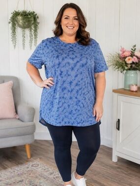 LuLaRoe Irma Blue Star Print High-Low Tunic Top Plus Size 3XL